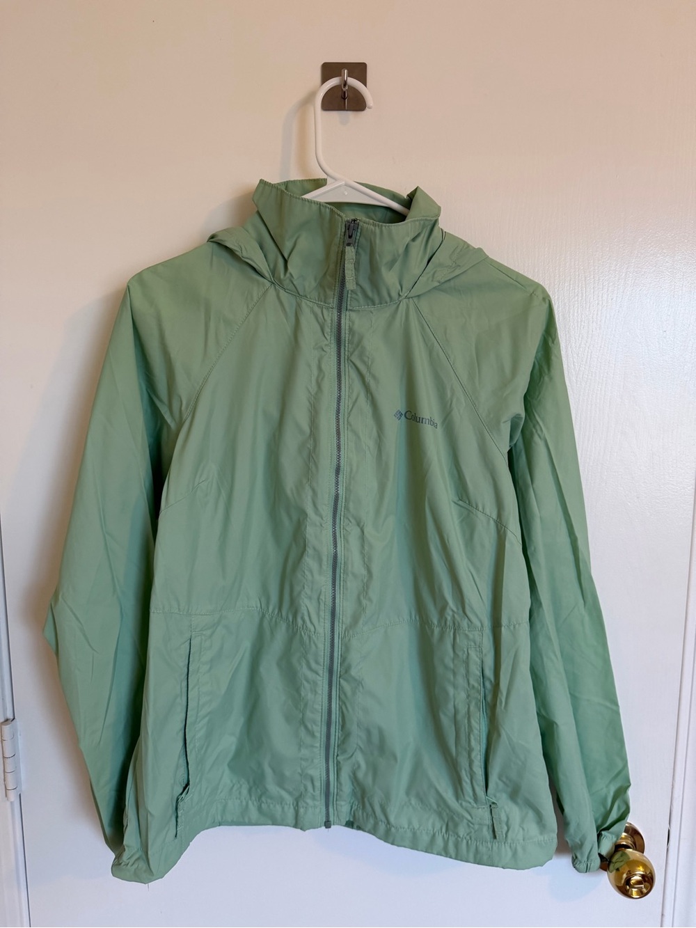 Columbia Women’s Hooded Windbreaker Jacket in Sage Green